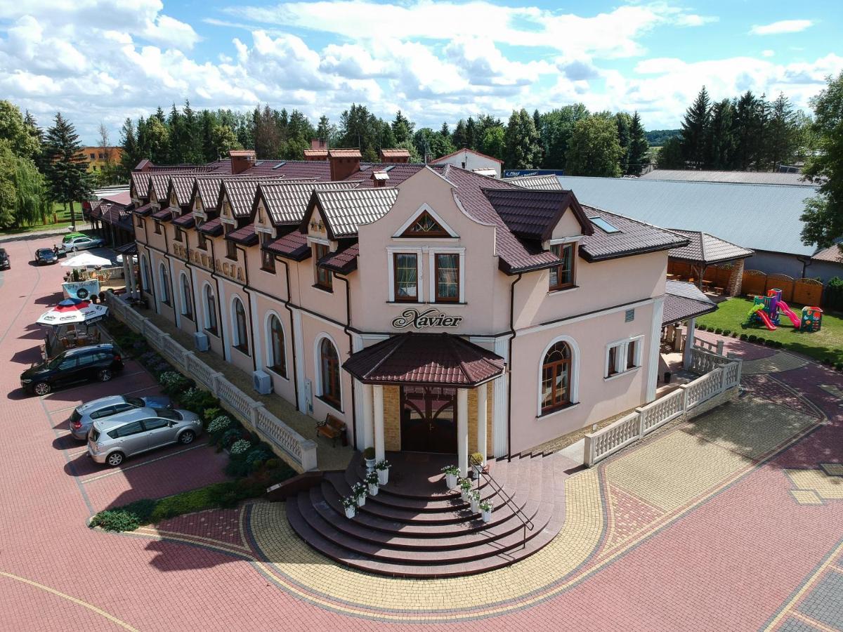 Hotel "Xavier" Lubycza Krolewska Eksteriør bilde